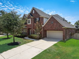 Windrose Bend Dr-065