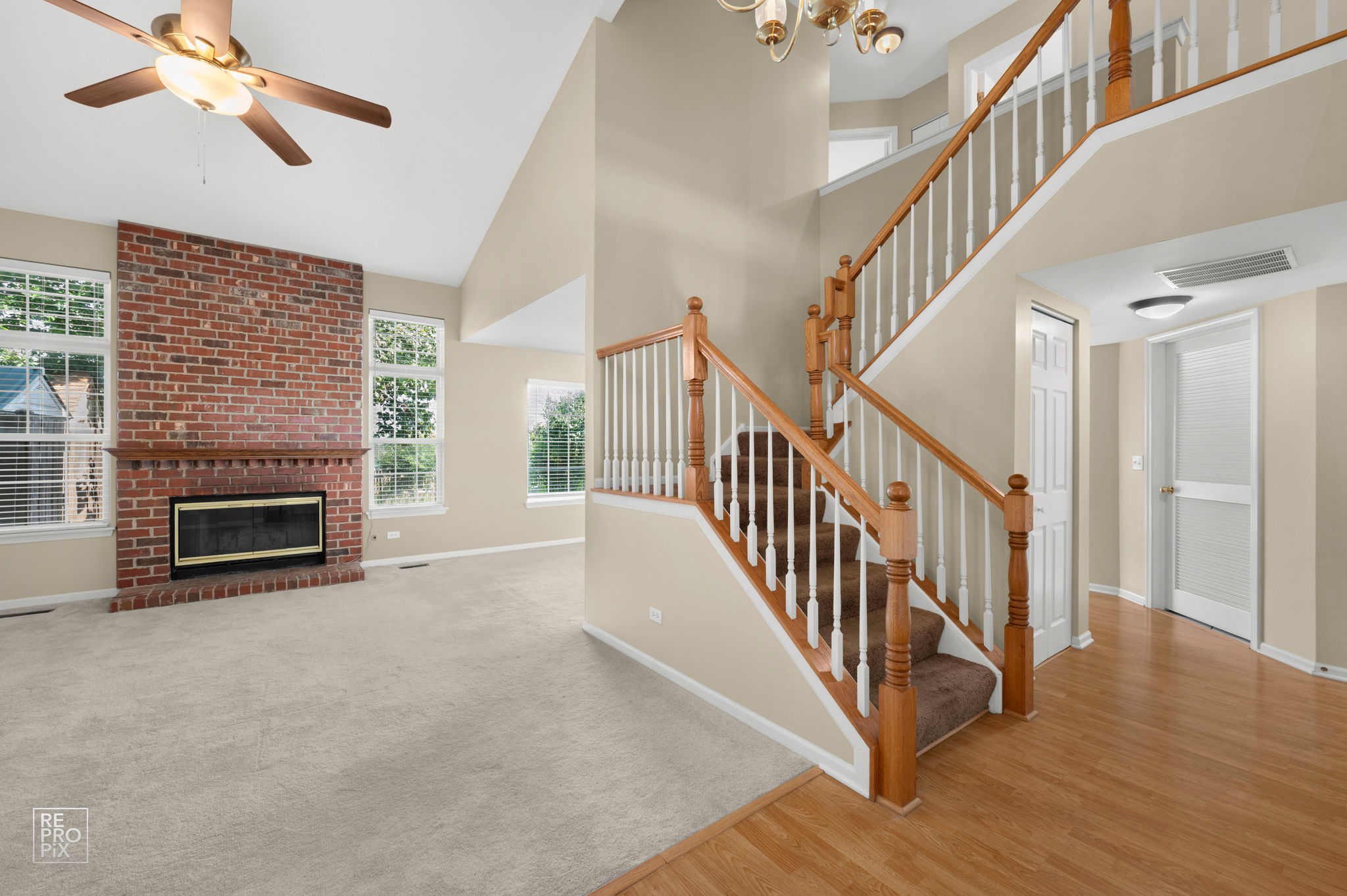 2041 Clarewood Ln, Mundelein, IL 60060_002