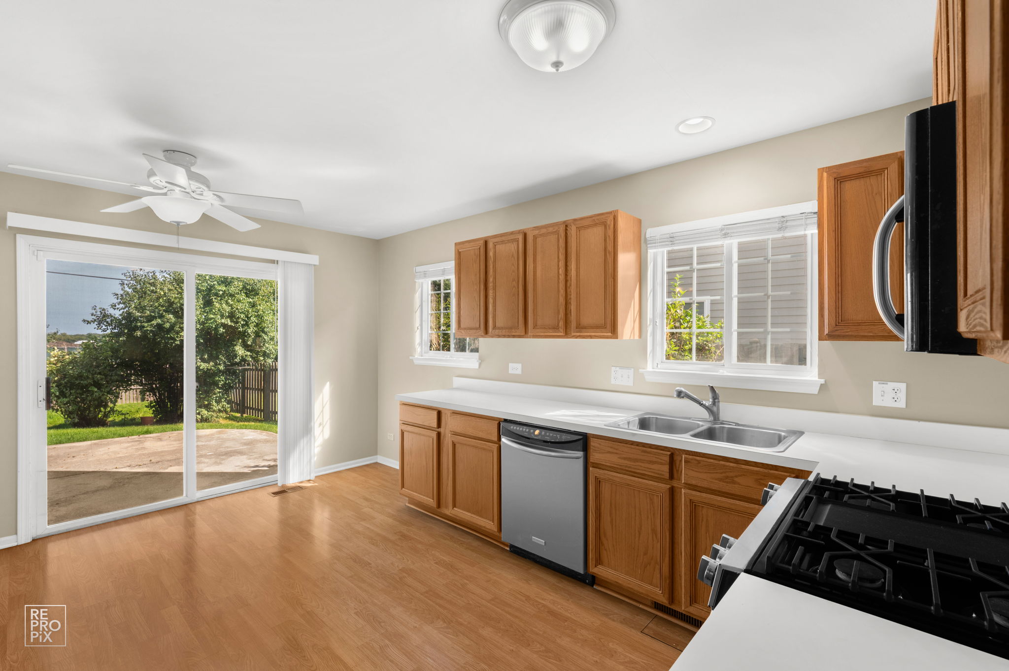 2041 Clarewood Ln, Mundelein, IL 60060_005