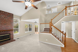 2041 Clarewood Ln, Mundelein, IL 60060_003