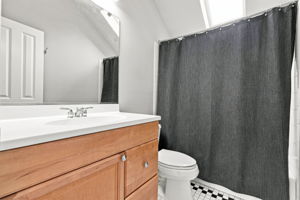  Photo 40