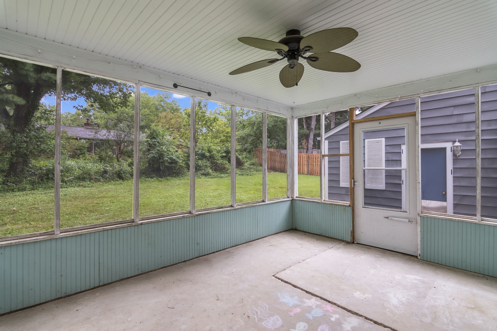 Screened-in Porch