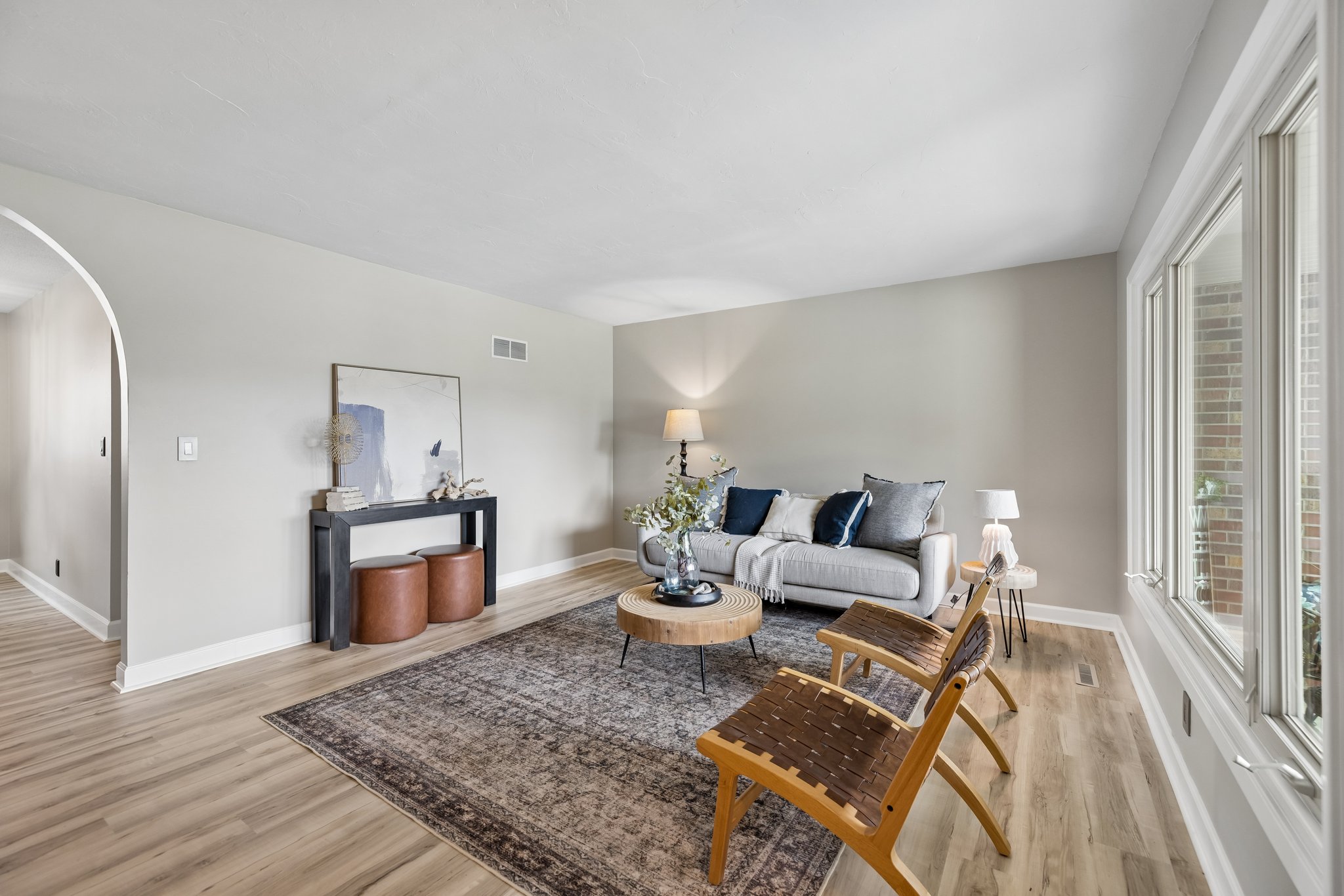 9251 - 2041 N 77th St_003.jpg