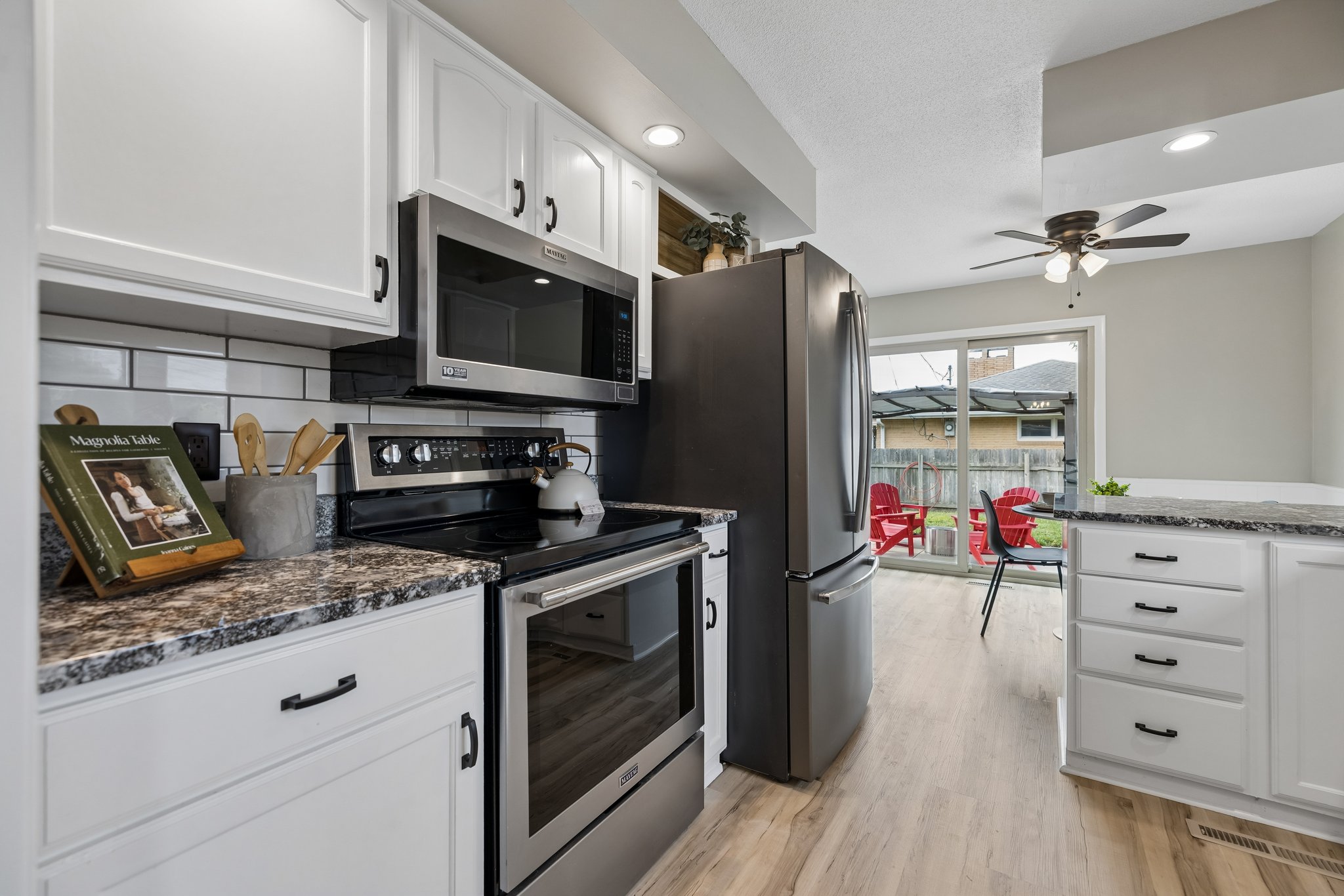 9251 - 2041 N 77th St_008.jpg