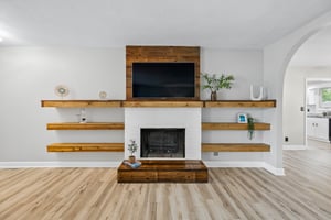 9251 - 2041 N 77th St_006.jpg