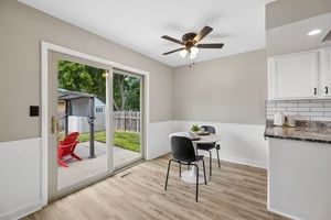 9251 - 2041 N 77th St_011.jpg