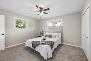 9251 - 2041 N 77th St_012.jpg