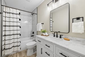 9251 - 2041 N 77th St_015.jpg
