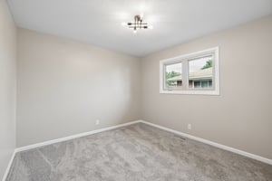 9251 - 2041 N 77th St_017.jpg