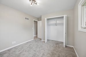 9251 - 2041 N 77th St_020.jpg