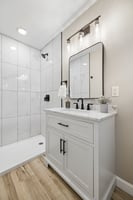 9251 - 2041 N 77th St_022.jpg