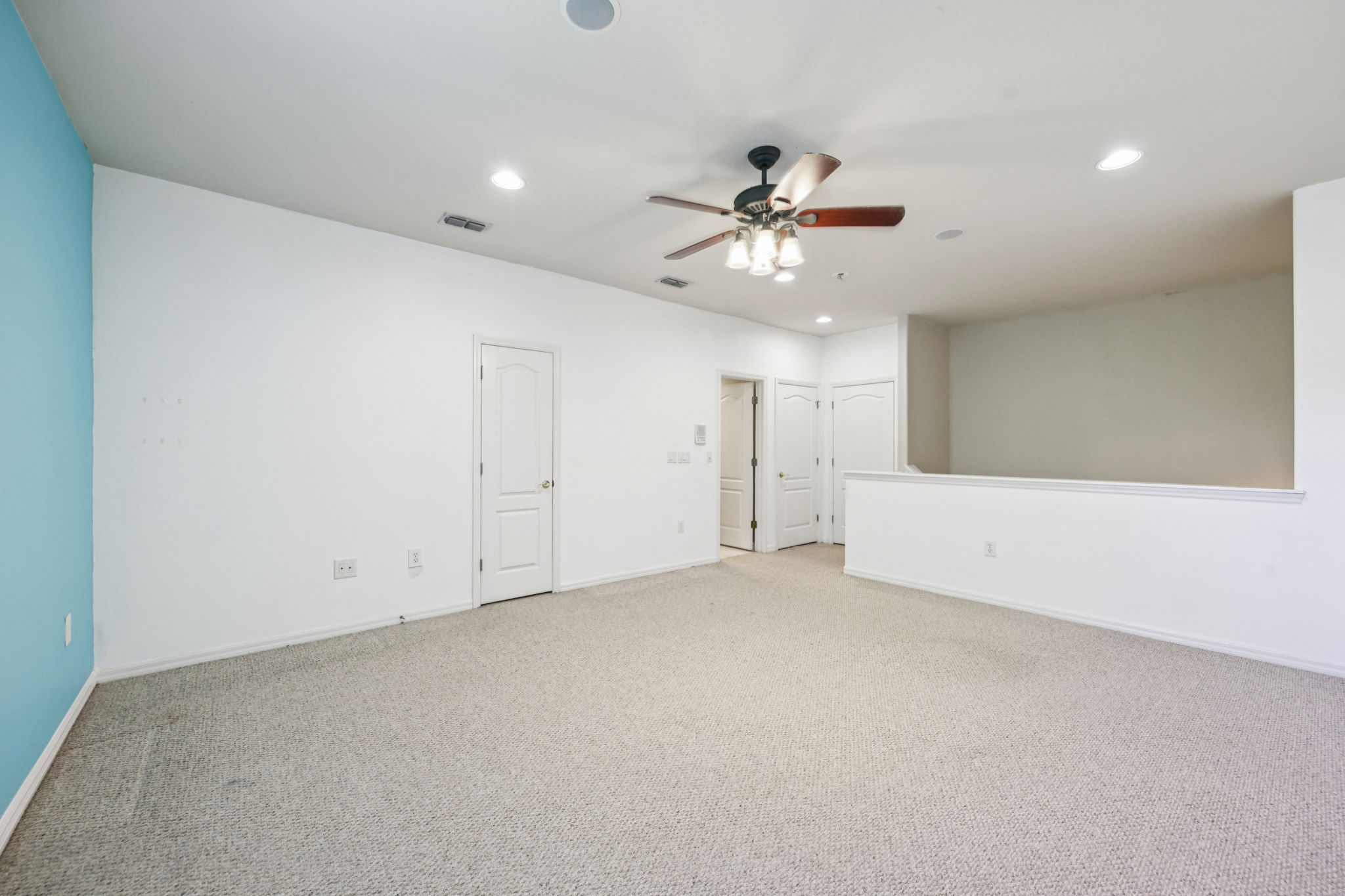 Netherland St-S2603-042