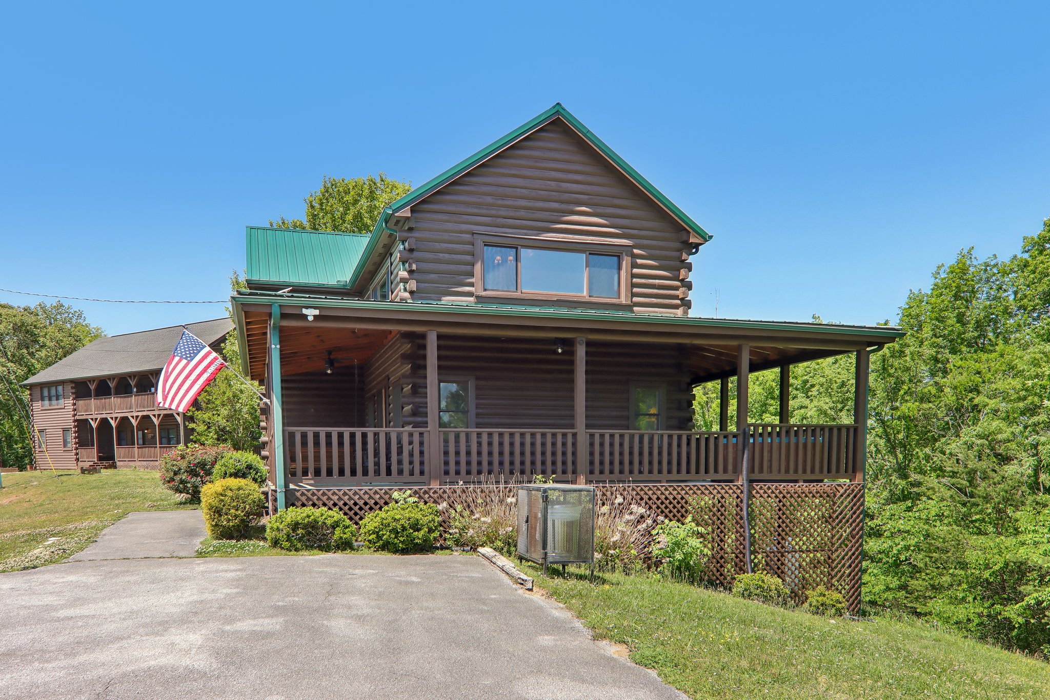 Oakmont Dr-S2304-006.jpg