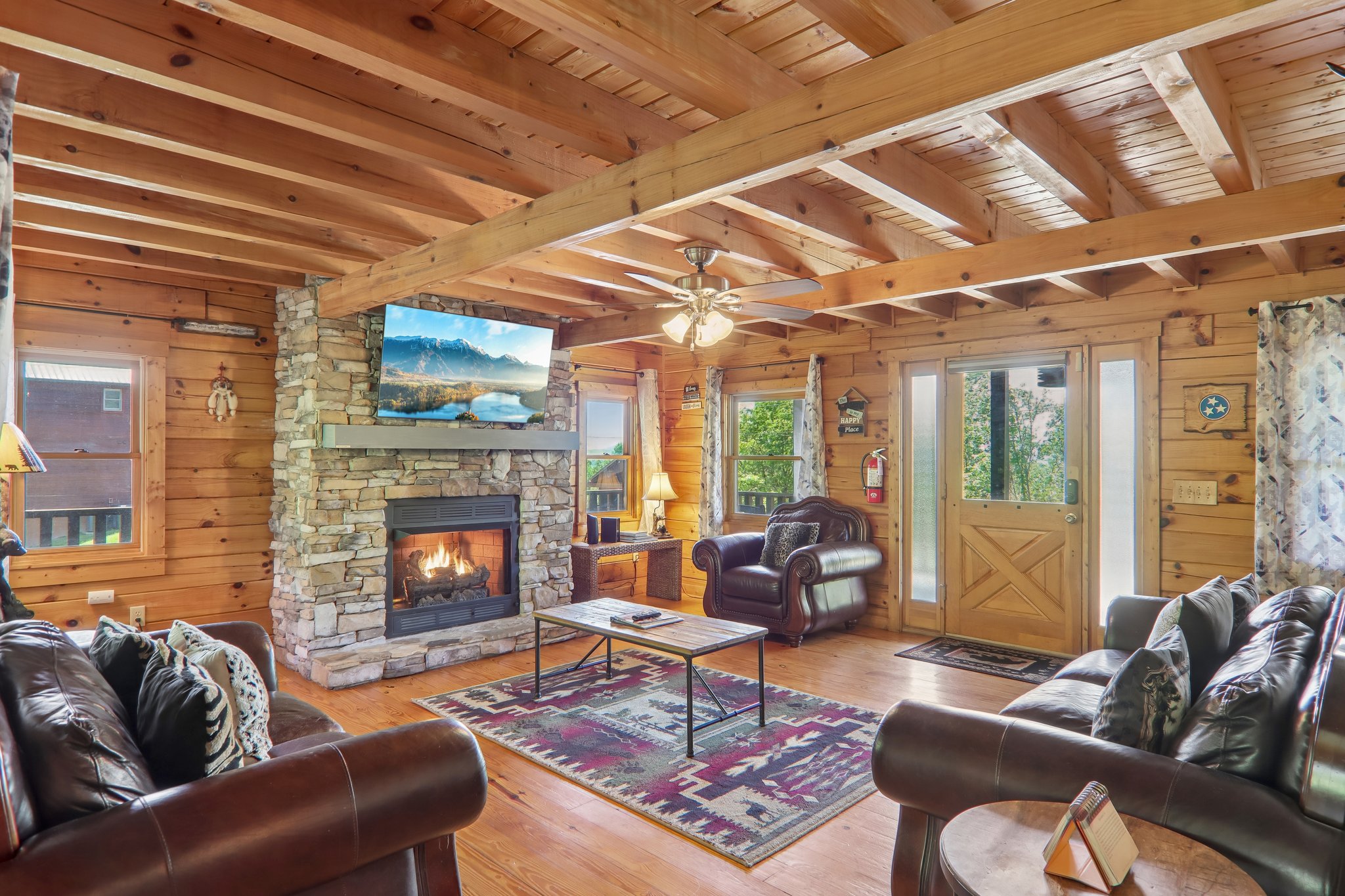 Oakmont Dr-S2304-014.jpg