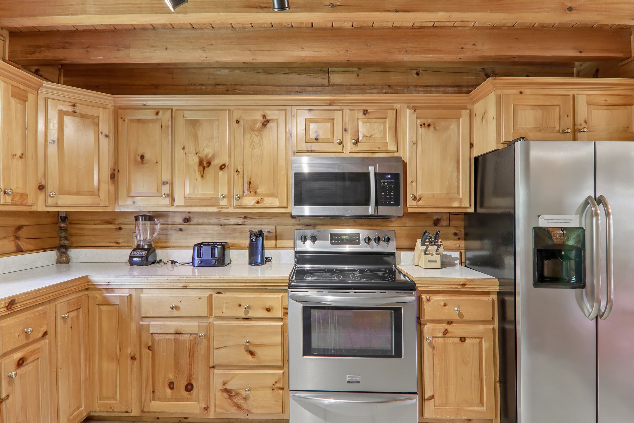 Oakmont Dr-S2304-024.jpg