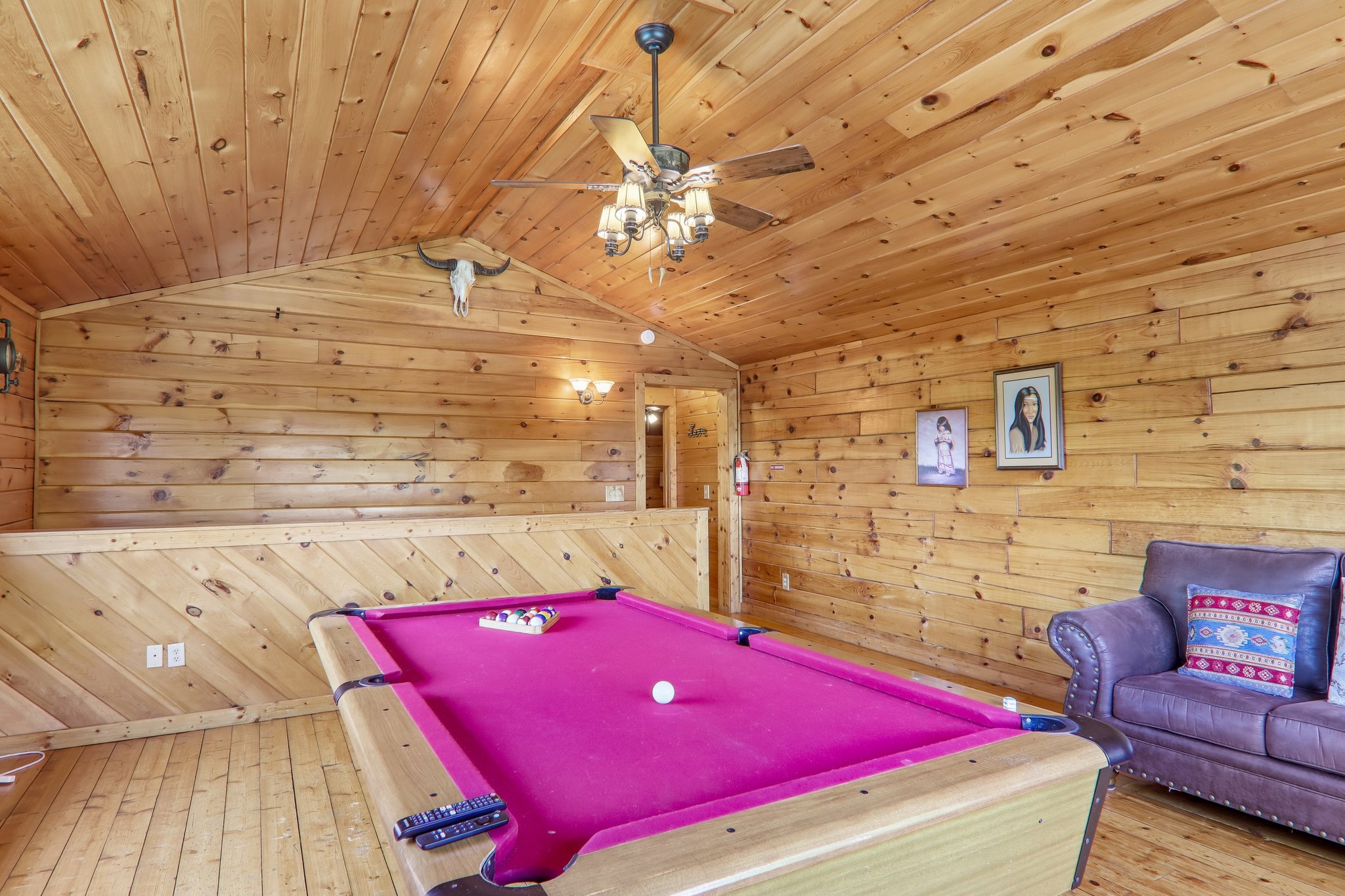 Oakmont Dr-S2304-032.jpg