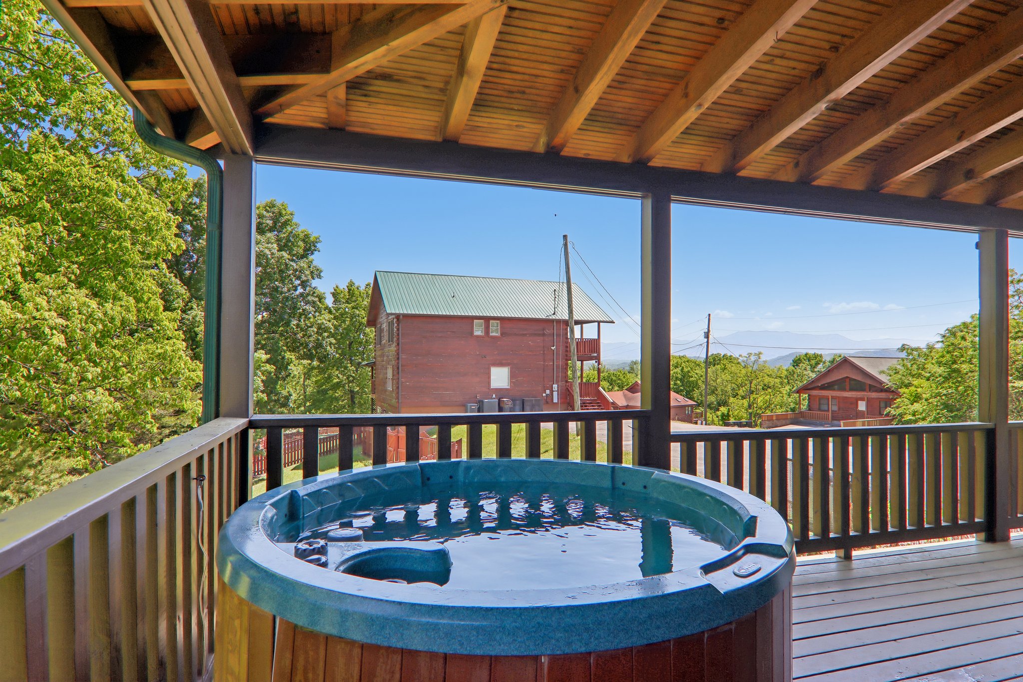 Oakmont Dr-S2304-041.jpg