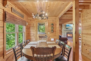 Oakmont Dr-S2304-019.jpg