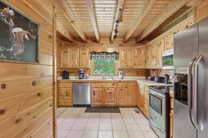 Oakmont Dr-S2304-022.jpg