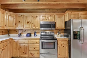 Oakmont Dr-S2304-024.jpg