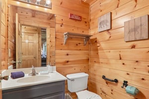 Oakmont Dr-S2304-027.jpg