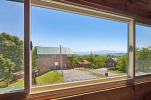 Oakmont Dr-S2304-039.jpg