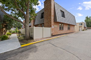  Photo 0