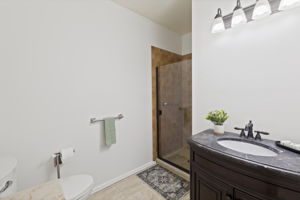  Photo 32