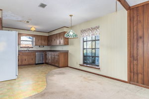 Dining/Kitchen