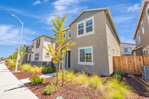 003_2044 Cottonwood St