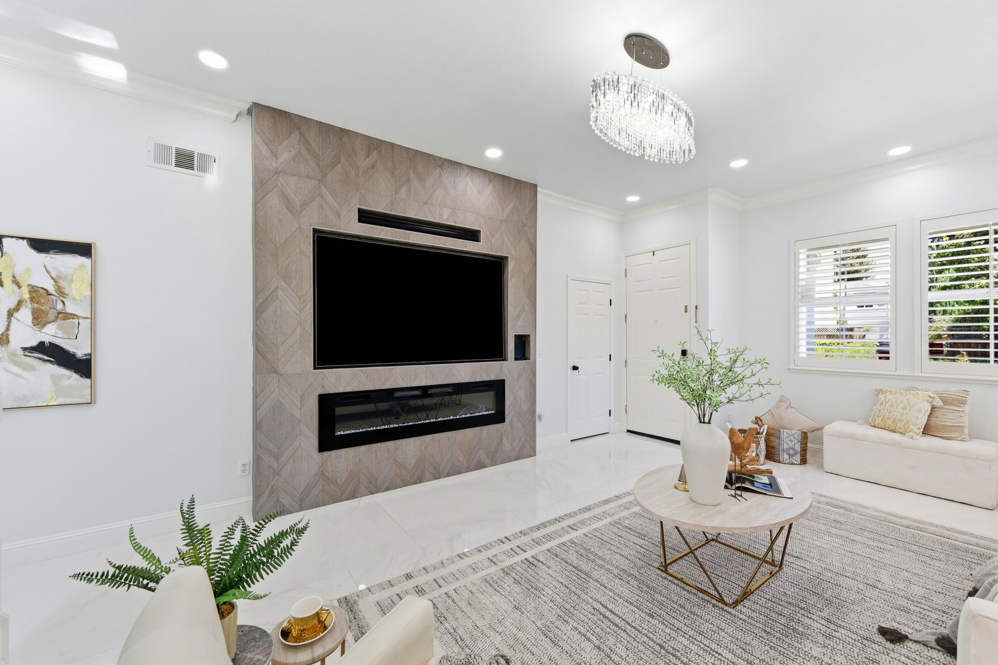 009_F8_2044 Finley Pl