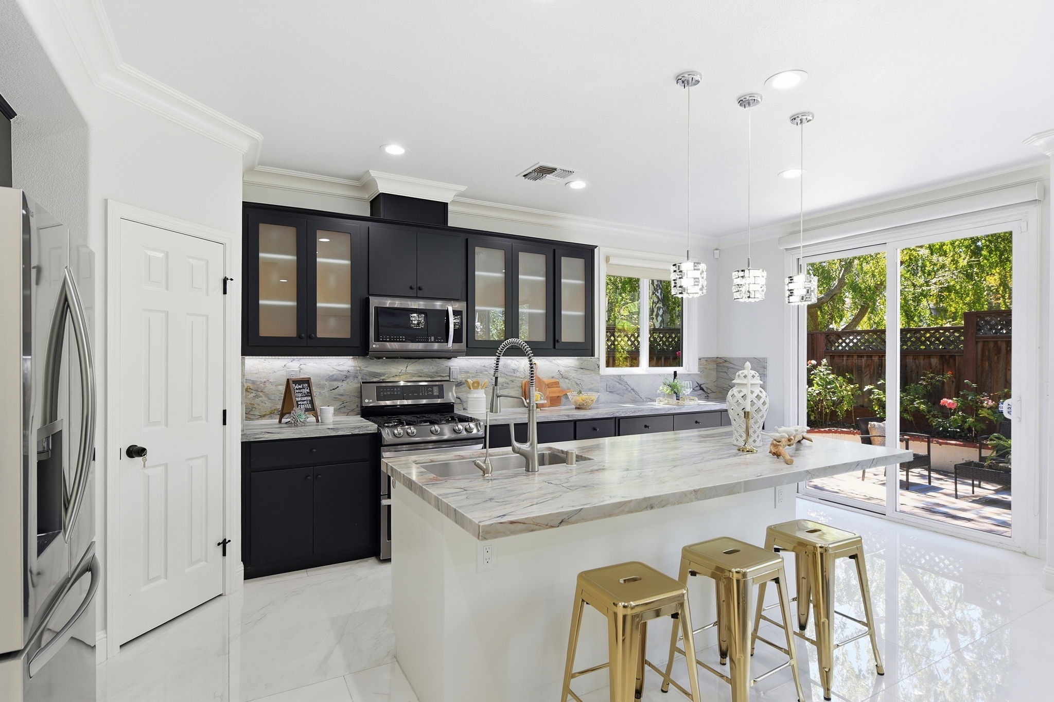 014_F8_2044 Finley Pl