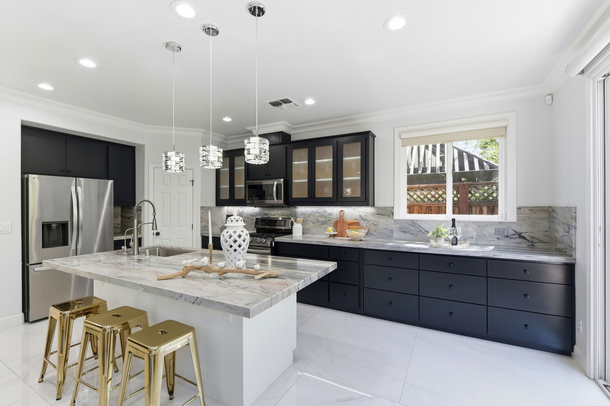015_F8_2044 Finley Pl