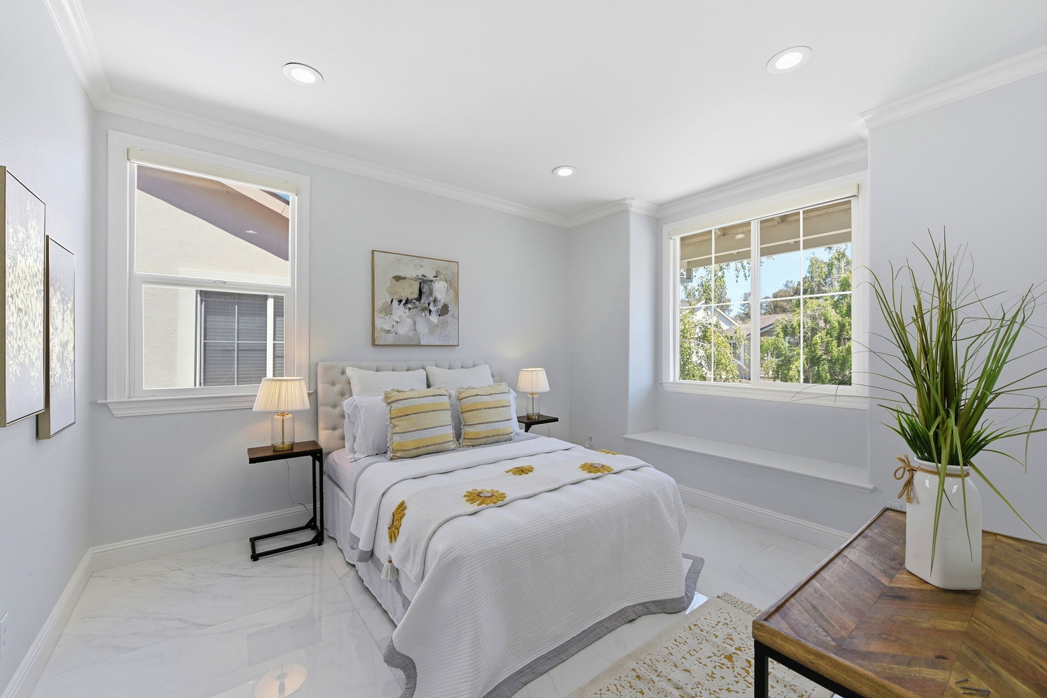 028_F8_2044 Finley Pl