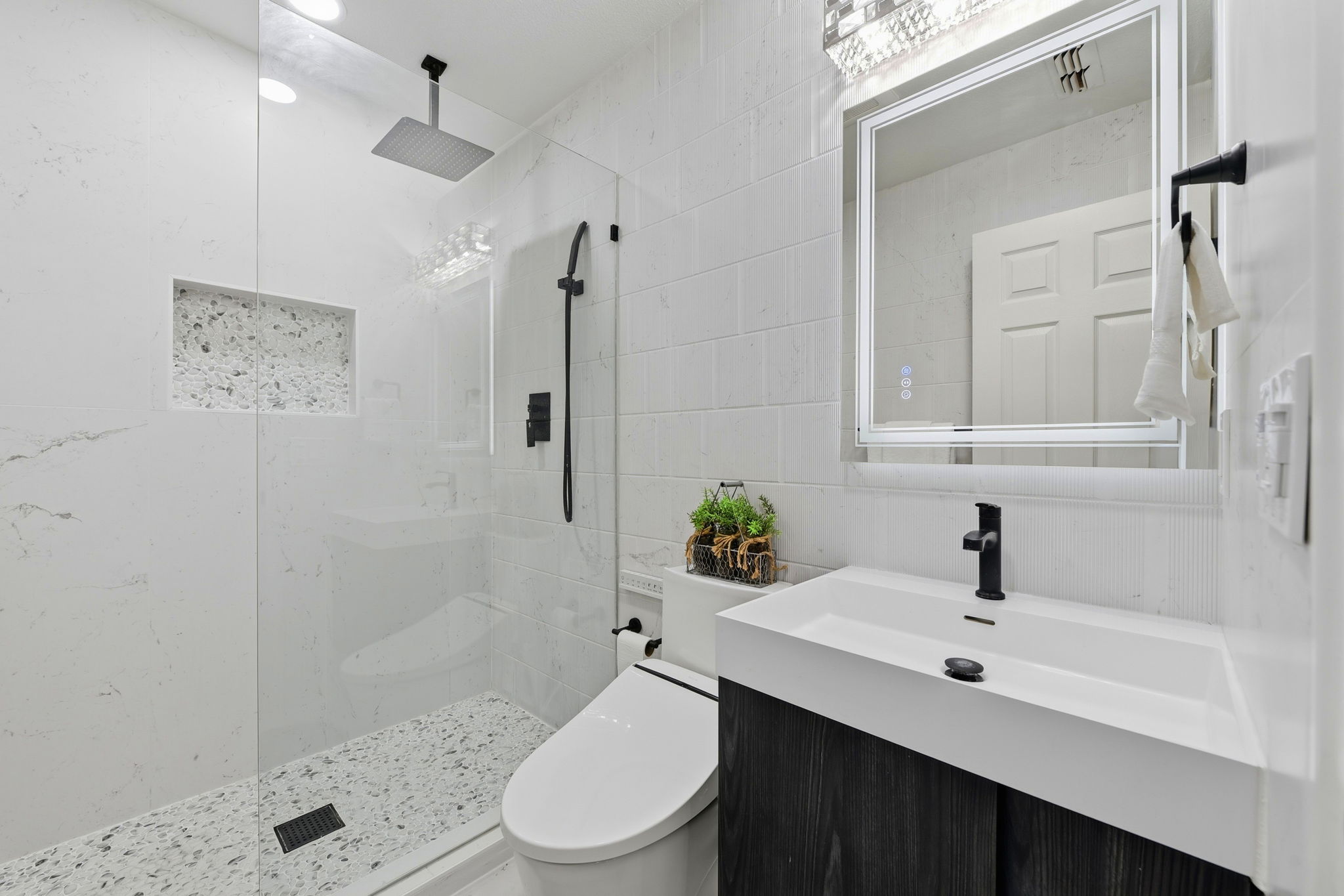 032_F8_2044 Finley Pl