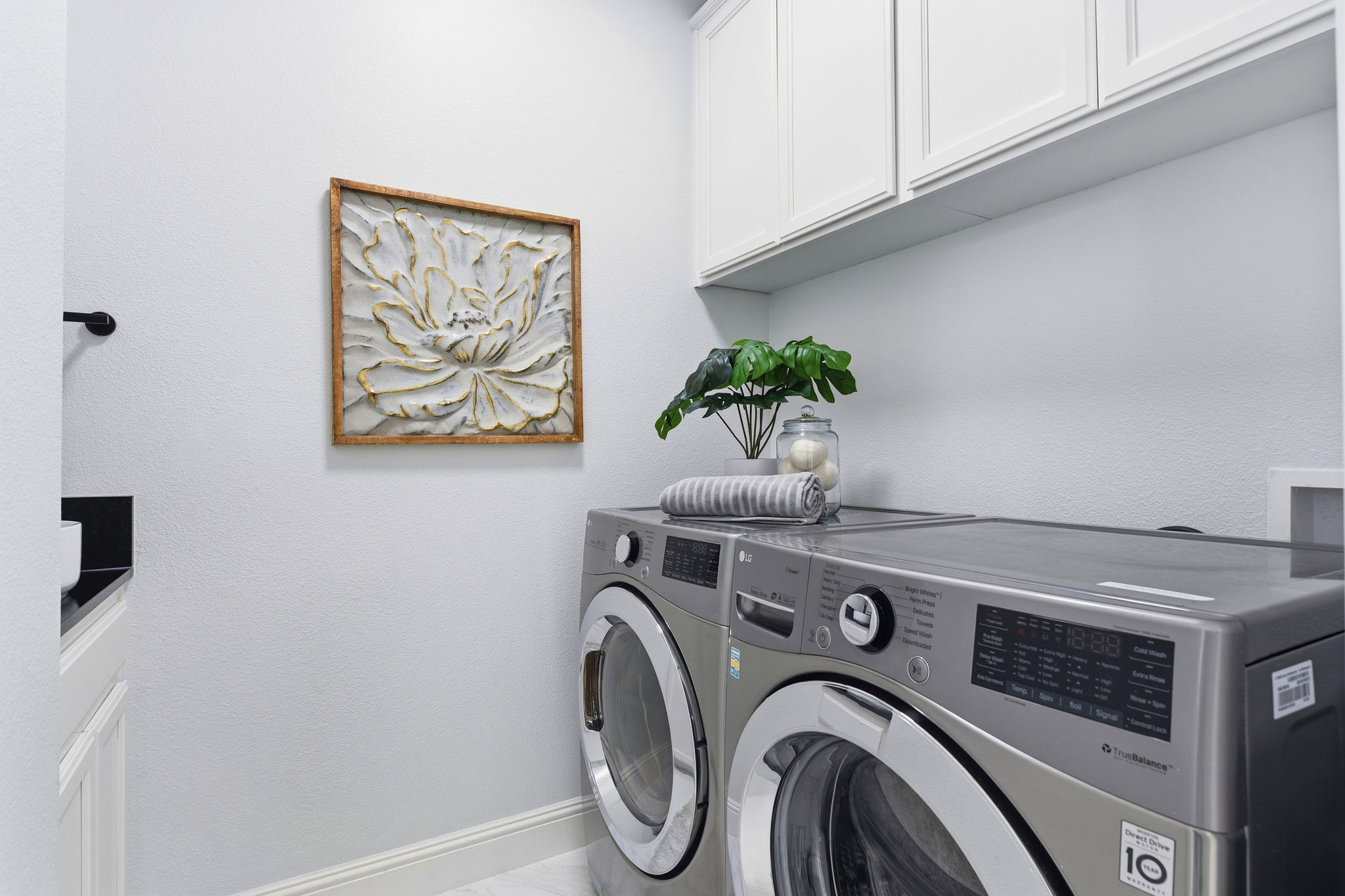 037_F8_2044 Finley Pl