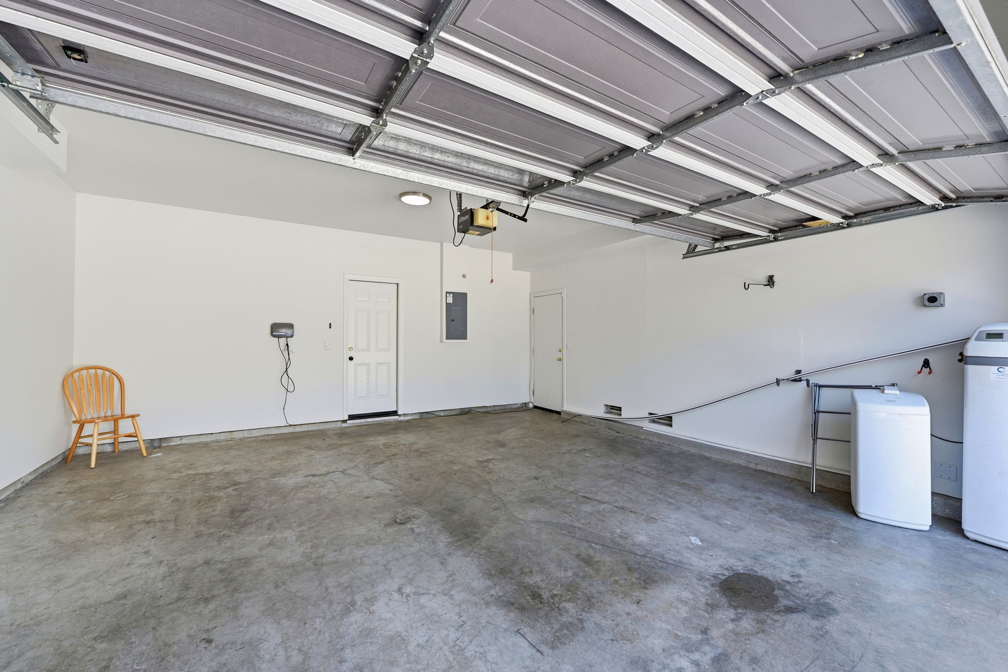 038_F8_2044 Finley Pl