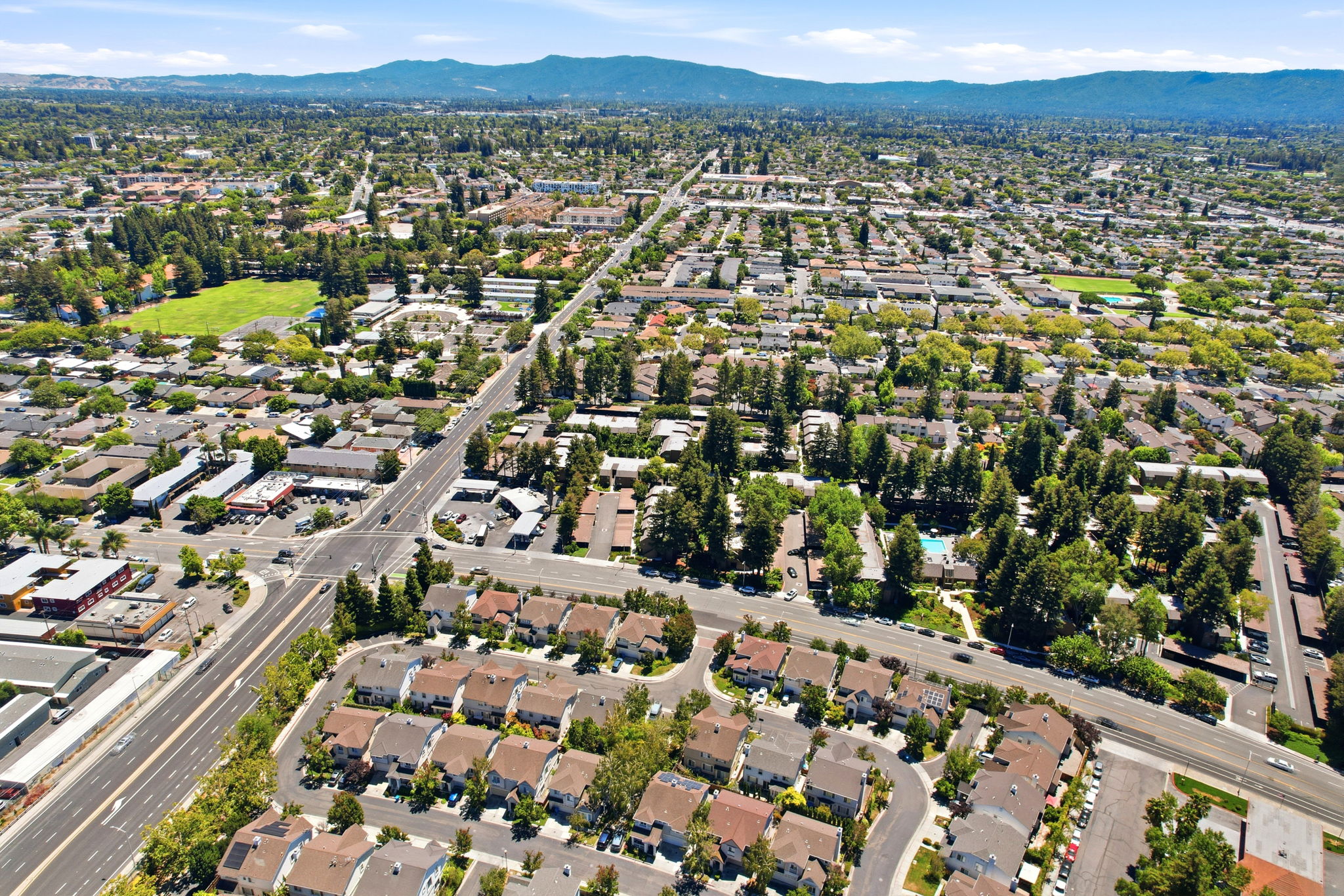 012_F8_AERIAL_2044 Finley Pl
