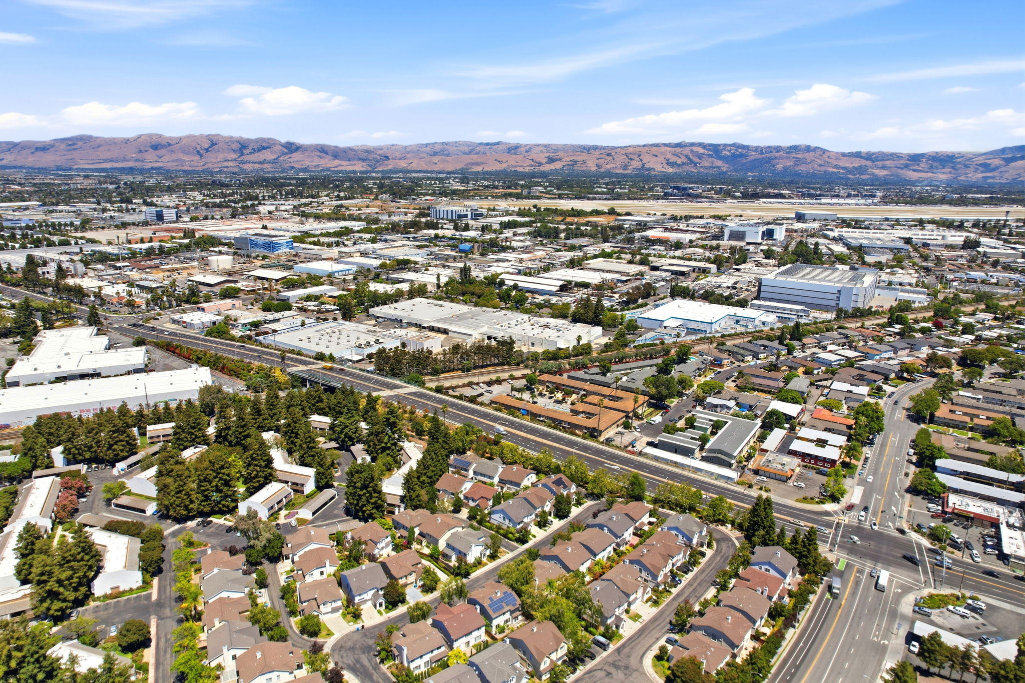014_F8_AERIAL_2044 Finley Pl