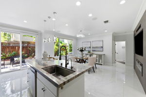 017_F8_2044 Finley Pl