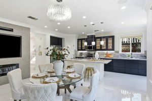 019_F8_2044 Finley Pl