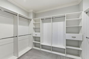 031_F8_2044 Finley Pl