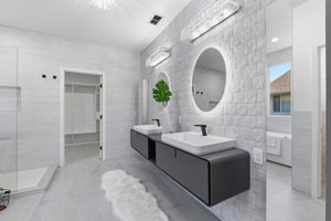 033_F8_2044 Finley Pl