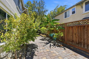 040_F8_2044 Finley Pl