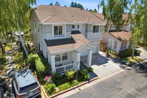 001_F8_AERIAL_2044 Finley Pl