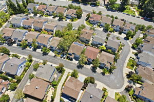 010_F8_AERIAL_2044 Finley Pl