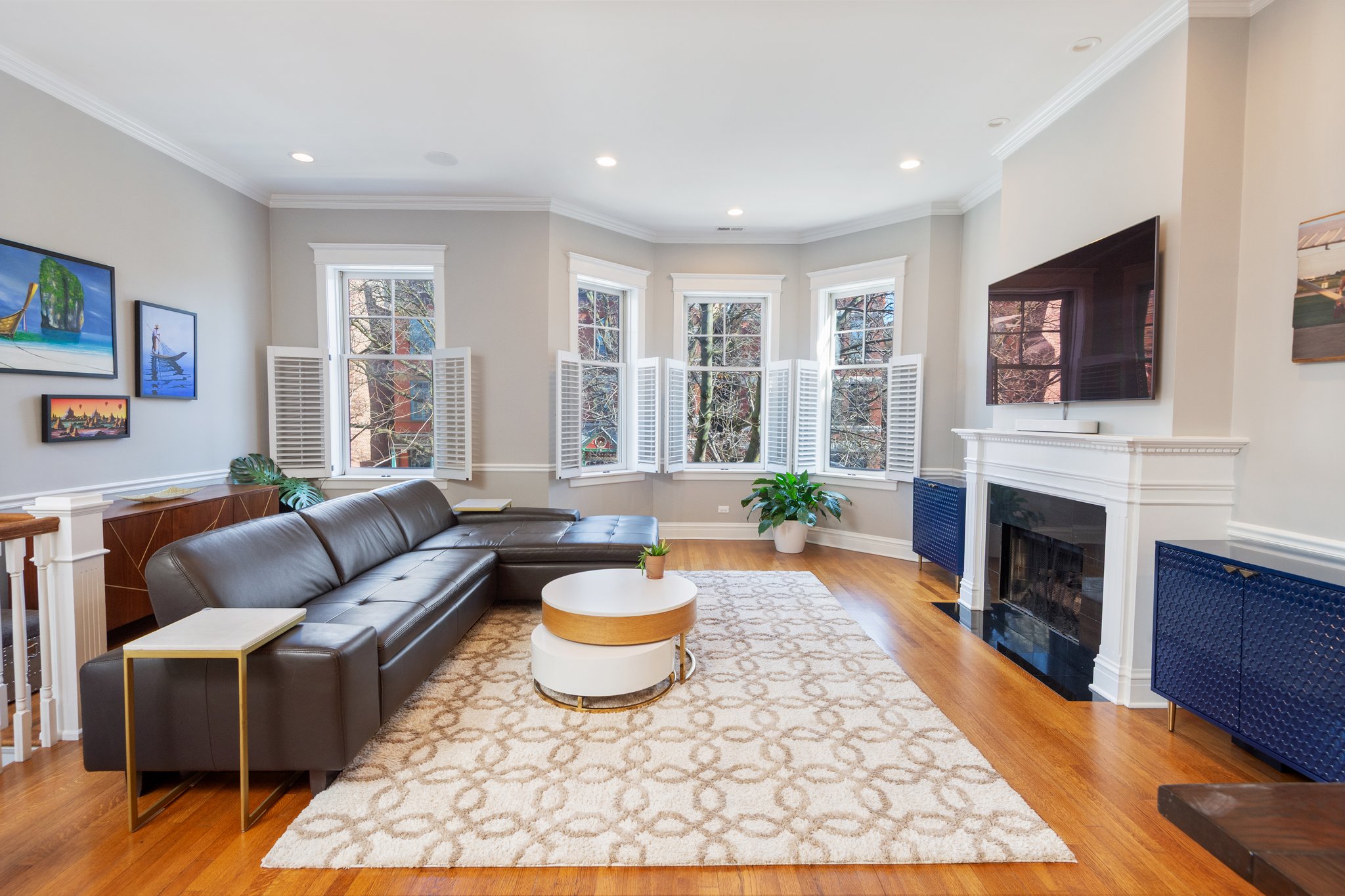 2044 N Sheffield Ave 3_001.jpg