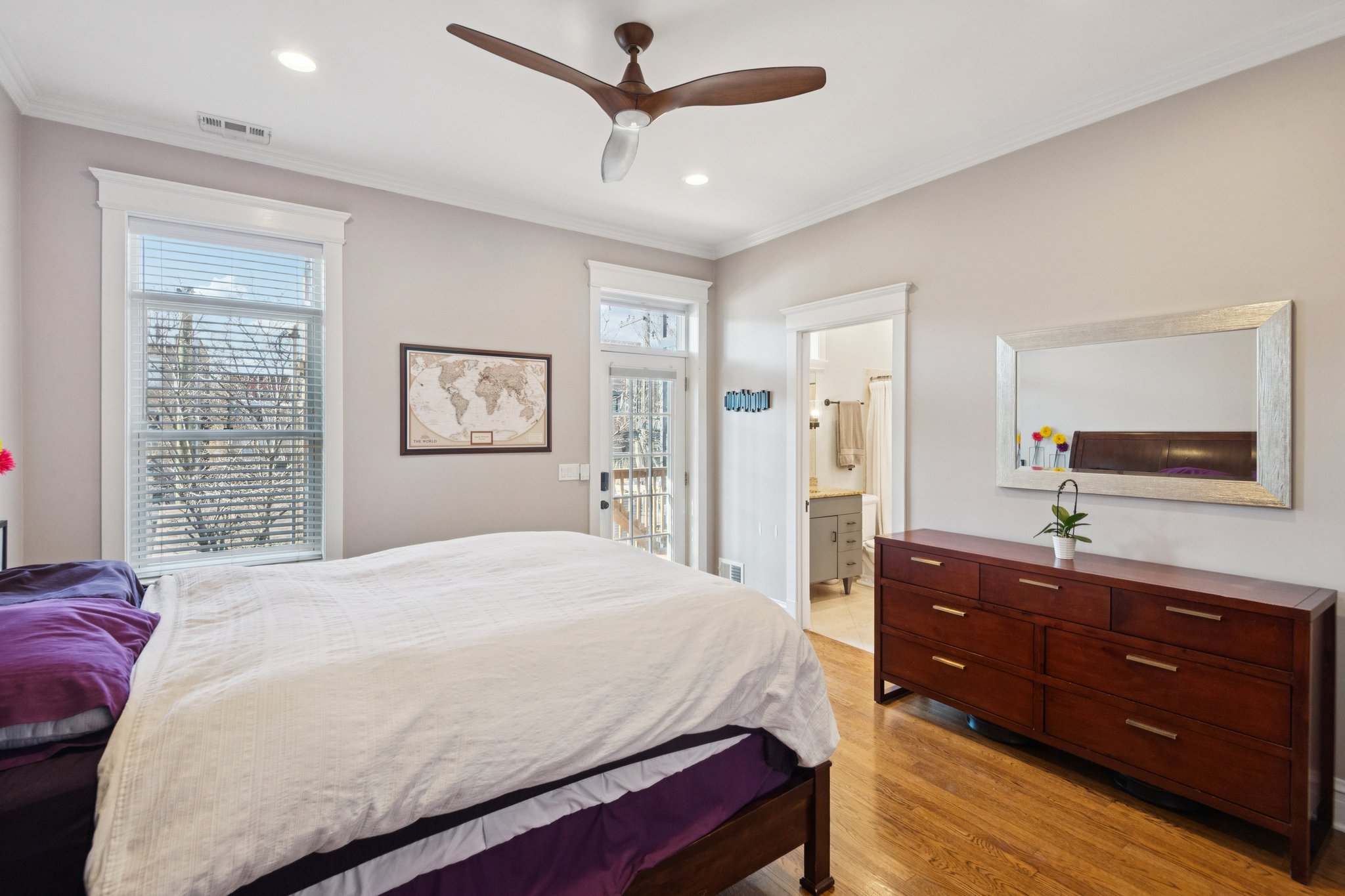 2044 N Sheffield Ave 3_011.jpg