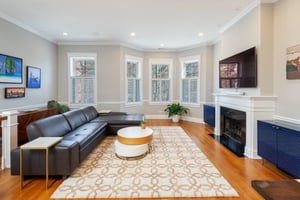 2044 N Sheffield Ave 3_004.jpg