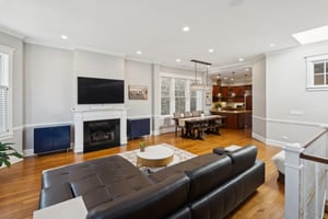 2044 N Sheffield Ave 3_005.jpg